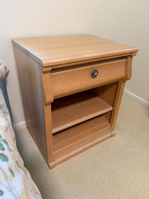 Single Baronet Nightstand