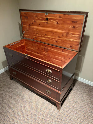 Vintage Lane Cedar Hope Chest