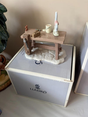 Llado Santas Magical Workshop - North Pole Workbench