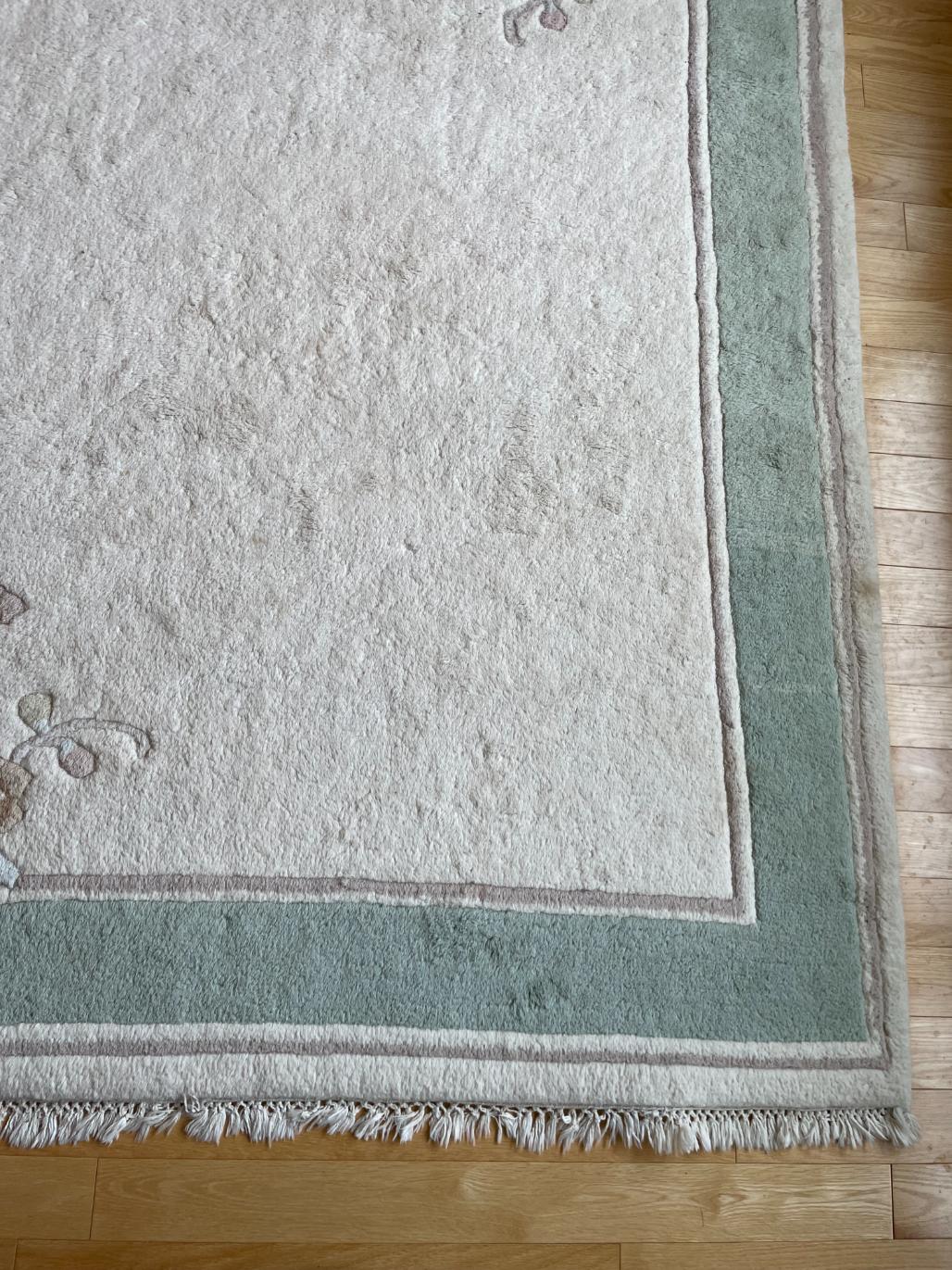 100% Wool Area Rug (9ft x 6ft)