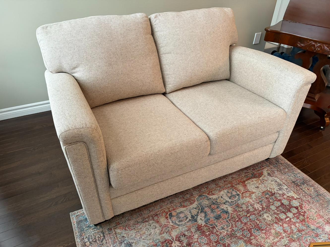 Loveseat Lot #