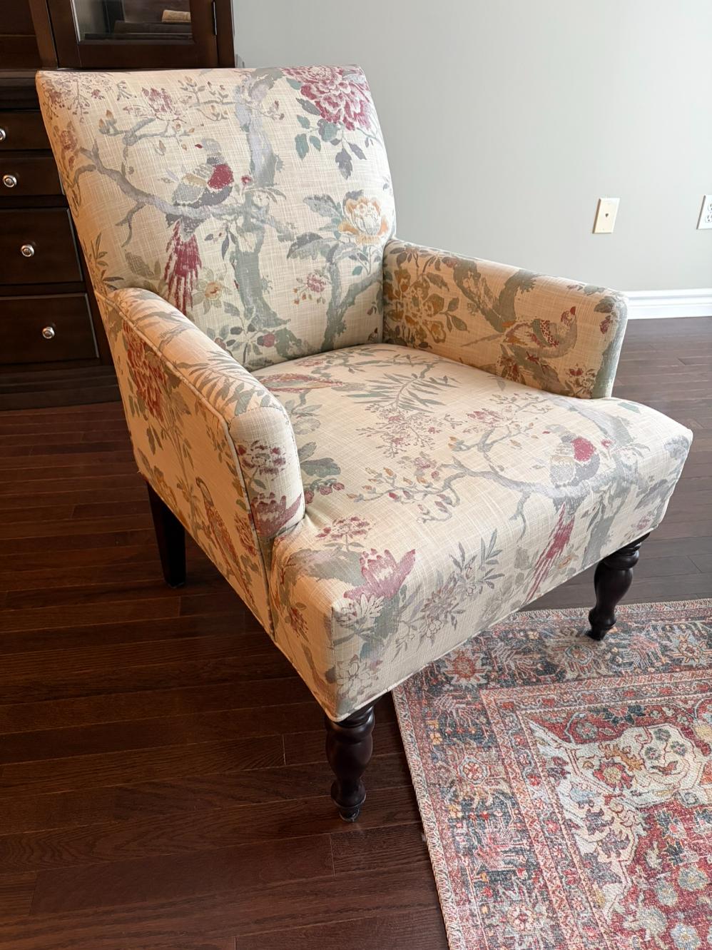 Accent Armchair Lot #1