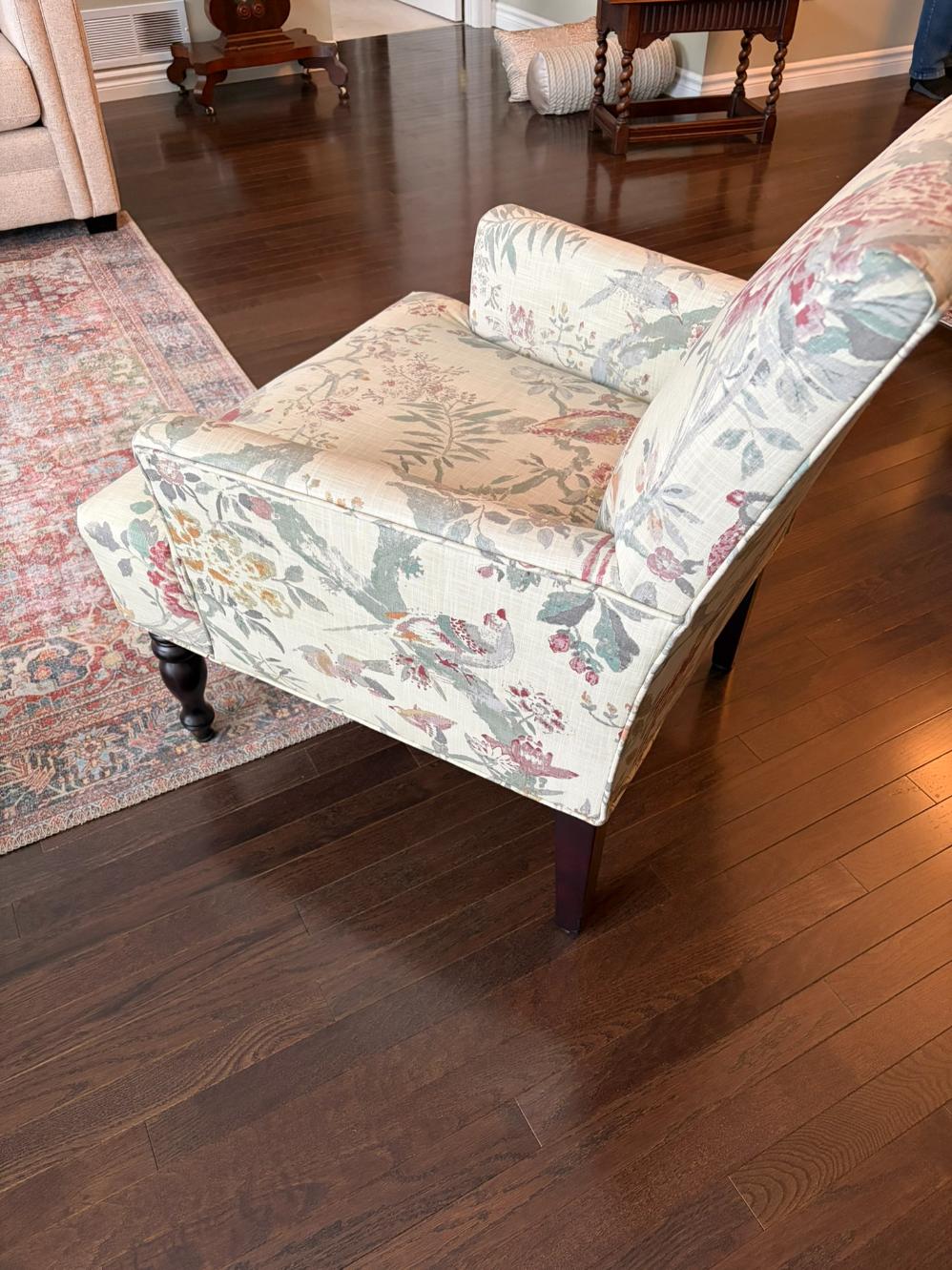 Accent Armchair Lot #1