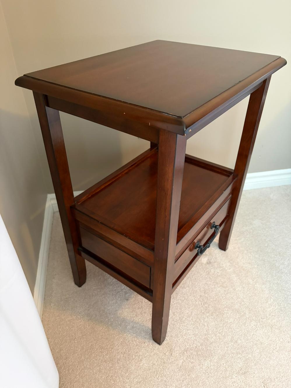 Single Nightstand Lot #