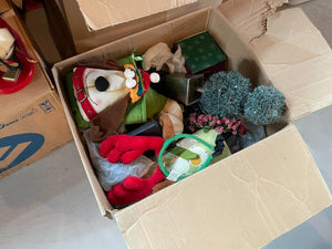 Holiday Decor Lot