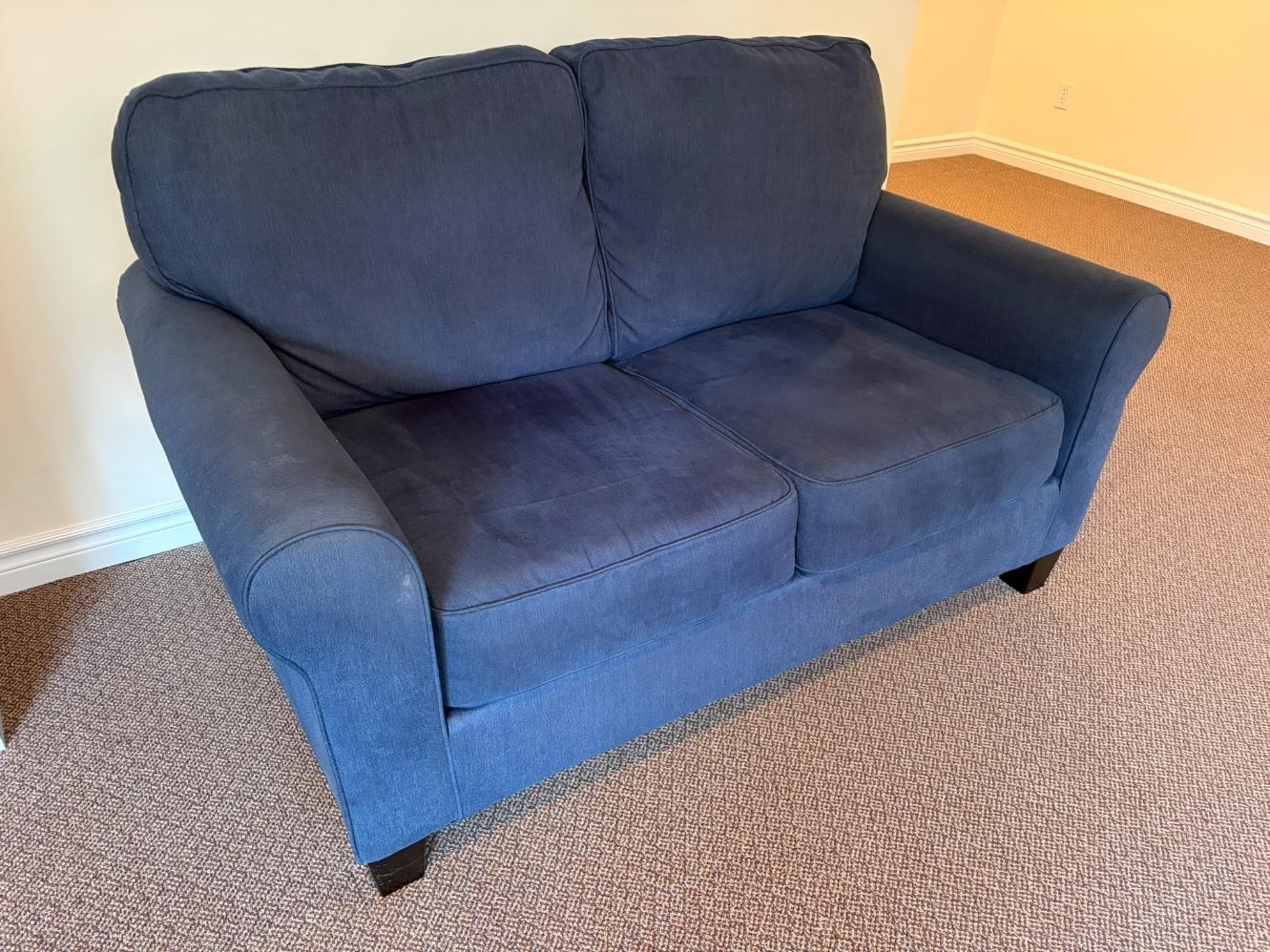 Loveseat Lot #