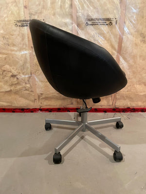 Swivel Club Chair