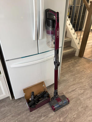 Shark Stick Vac IZ341HC