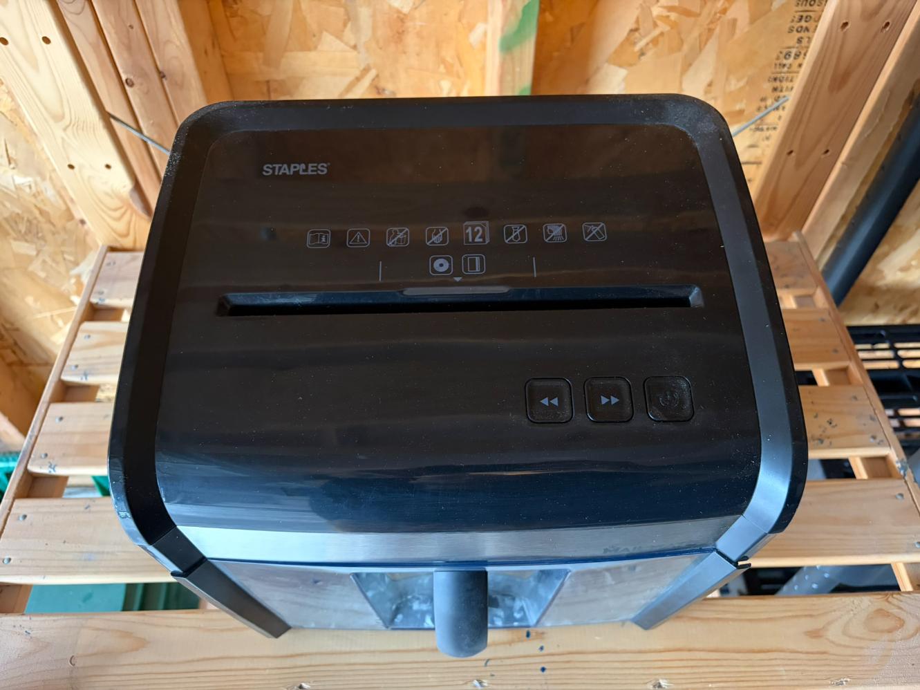 Staples Mailmate Shredder SPL-NXC12M7A