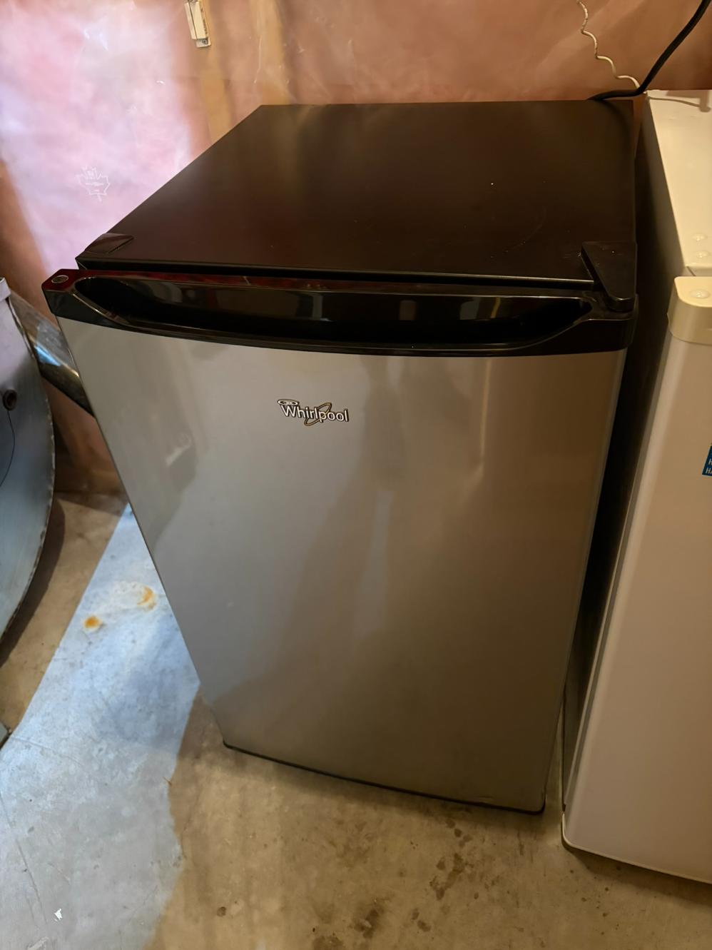 Whirlpool Stainless Bar Fridge WH43S1E