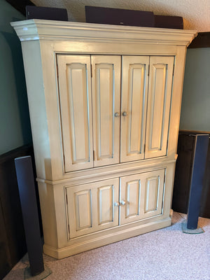 Entertainment Hutch