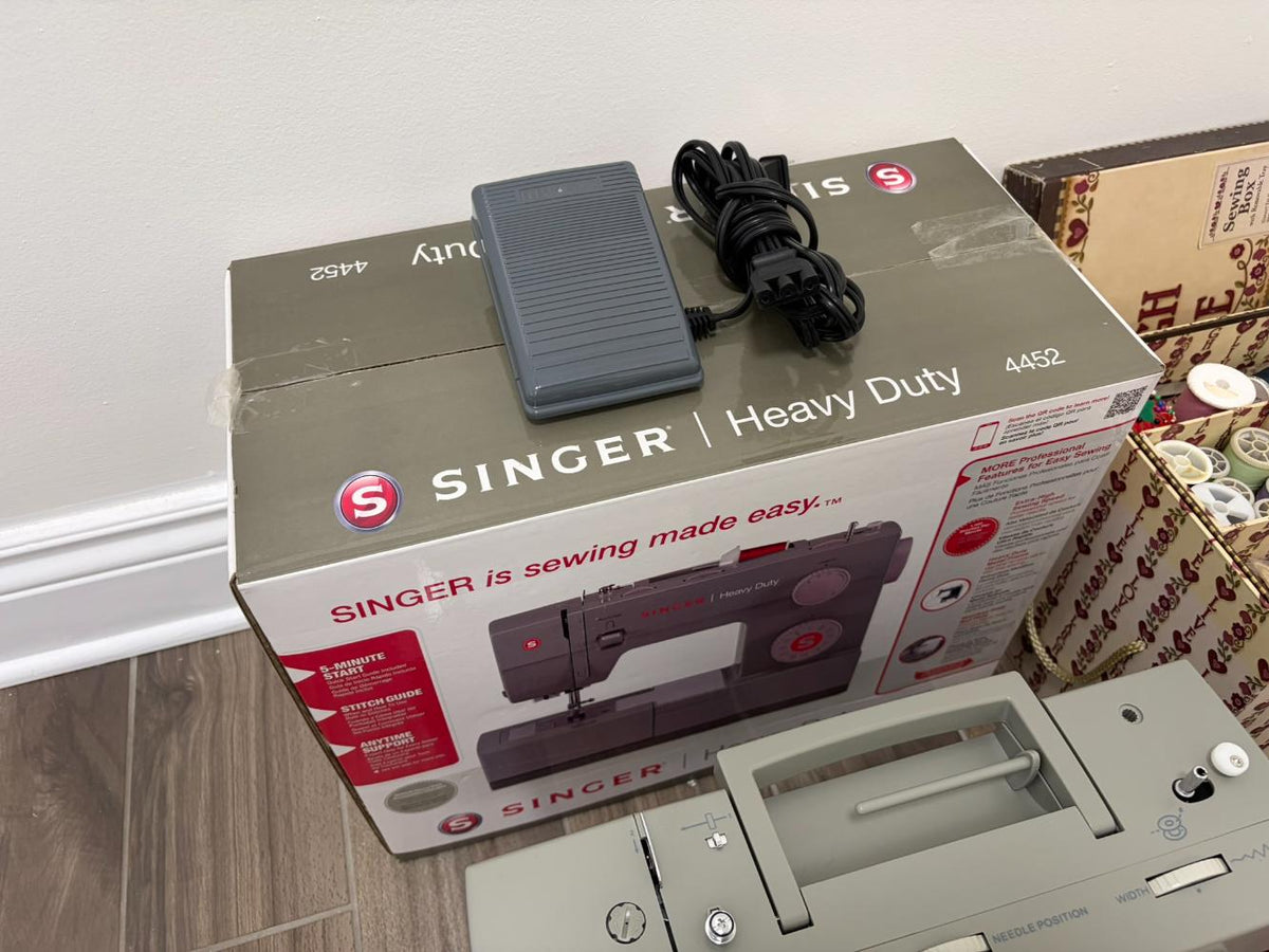 Singer Heavy Duty 4452 Sewing Machine Lot