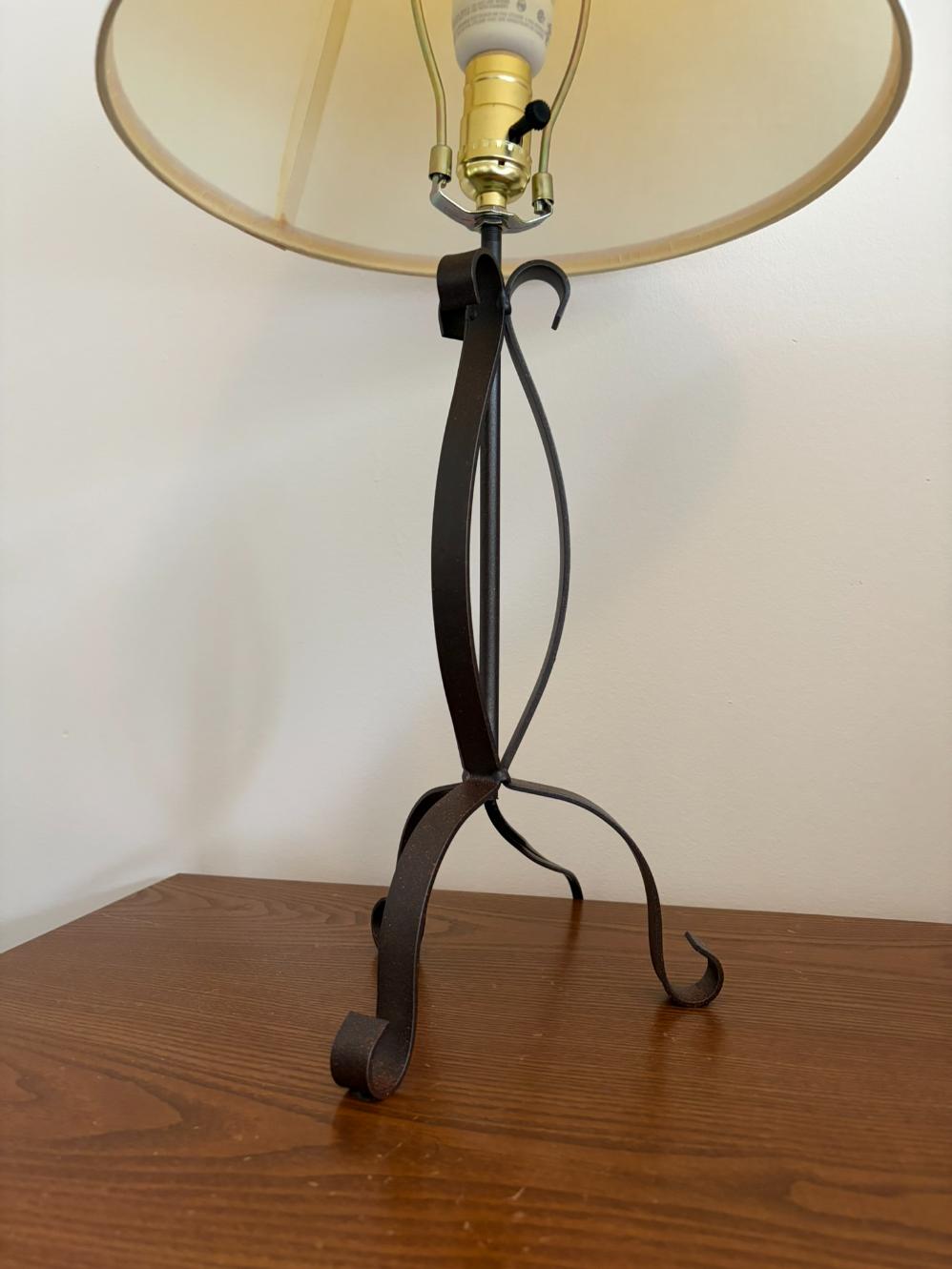Single Table Lamp Lot #