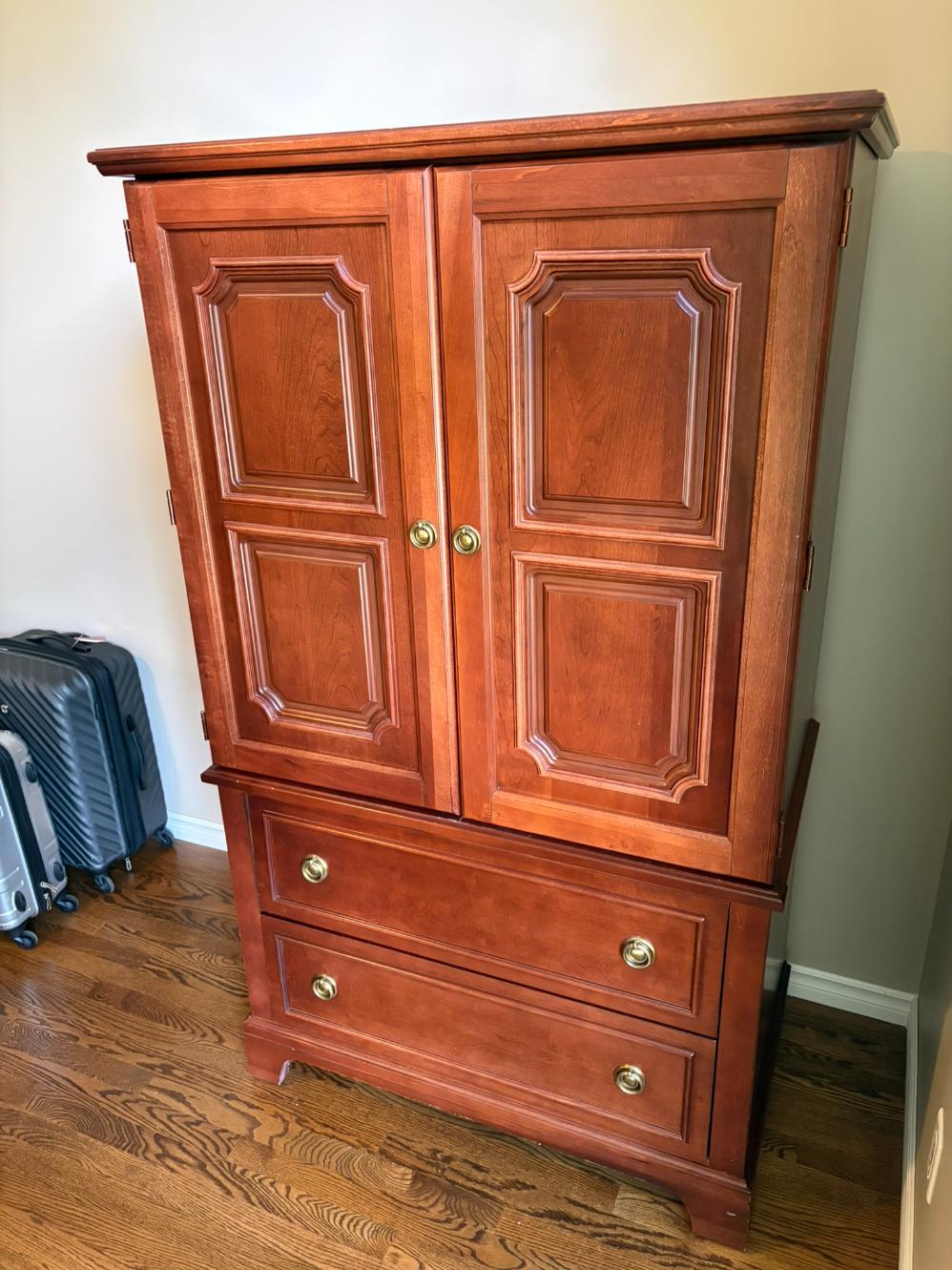Vaughan-Bassett Wardrobe Lot #