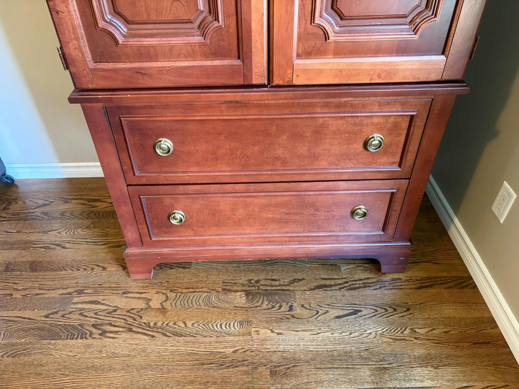 Vaughan-Bassett Wardrobe Lot #