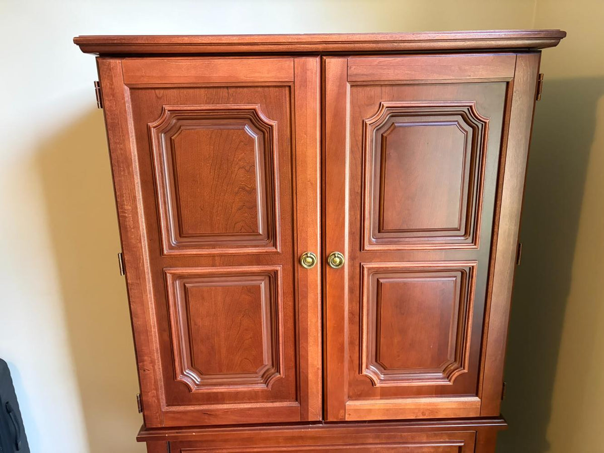 Vaughan-Bassett Wardrobe Lot #