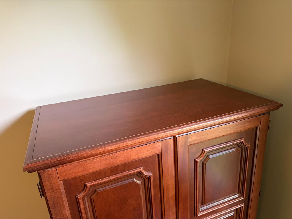 Vaughan-Bassett Wardrobe Lot #