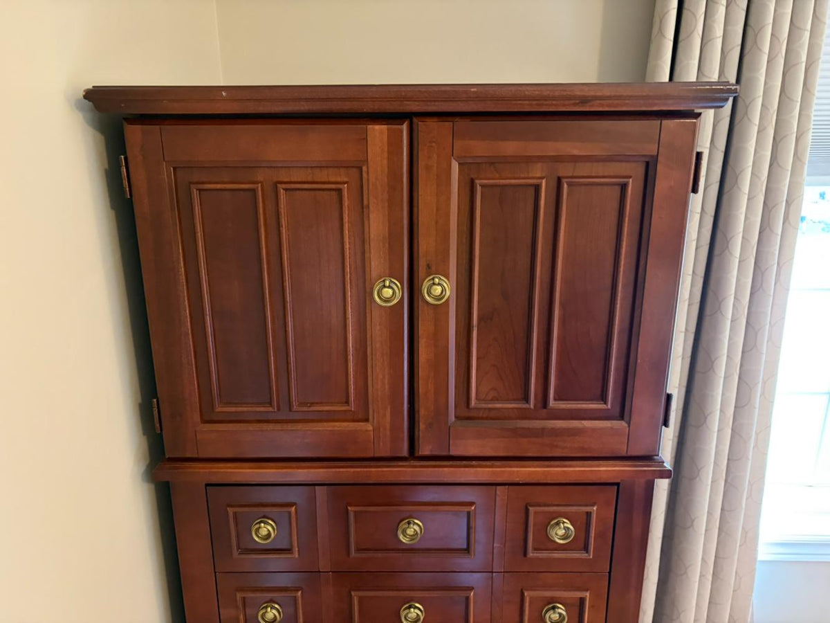 Vaughan-Bassett Wardrobe Lot #