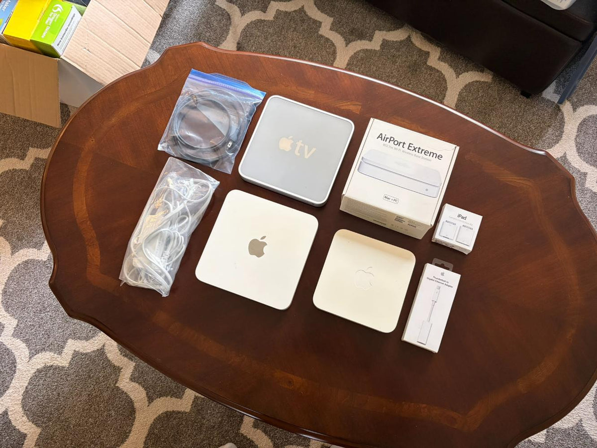 Apple Accessories Lot