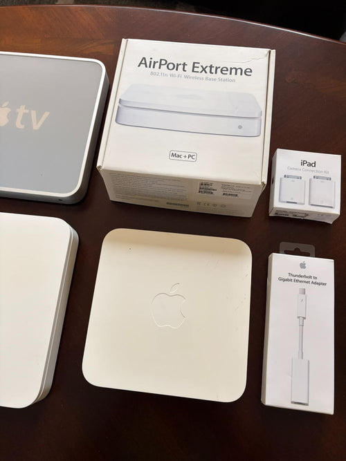 Apple Accessories Lot