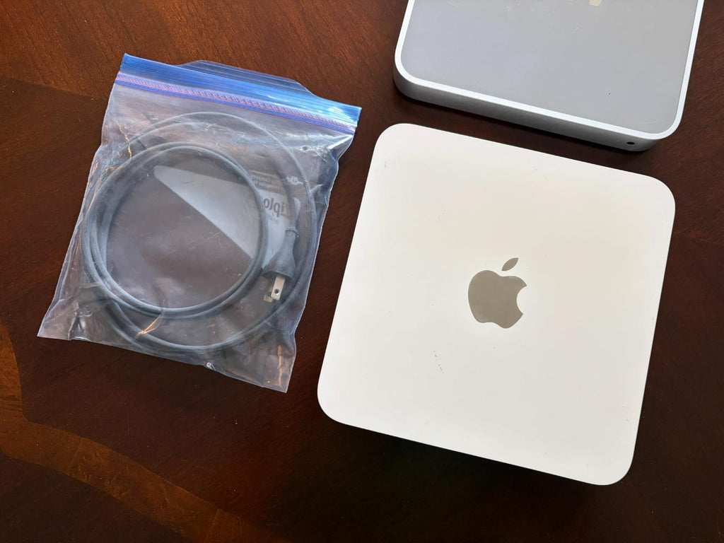 Apple Accessories Lot