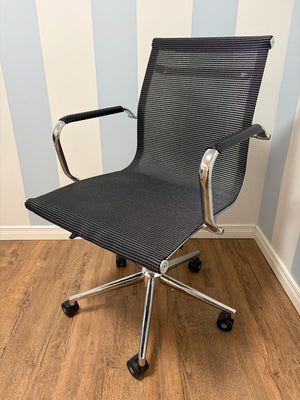 Swivel Armchair Lot #1