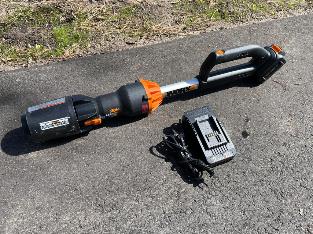 Worx 20V Cordless Leaf Jet