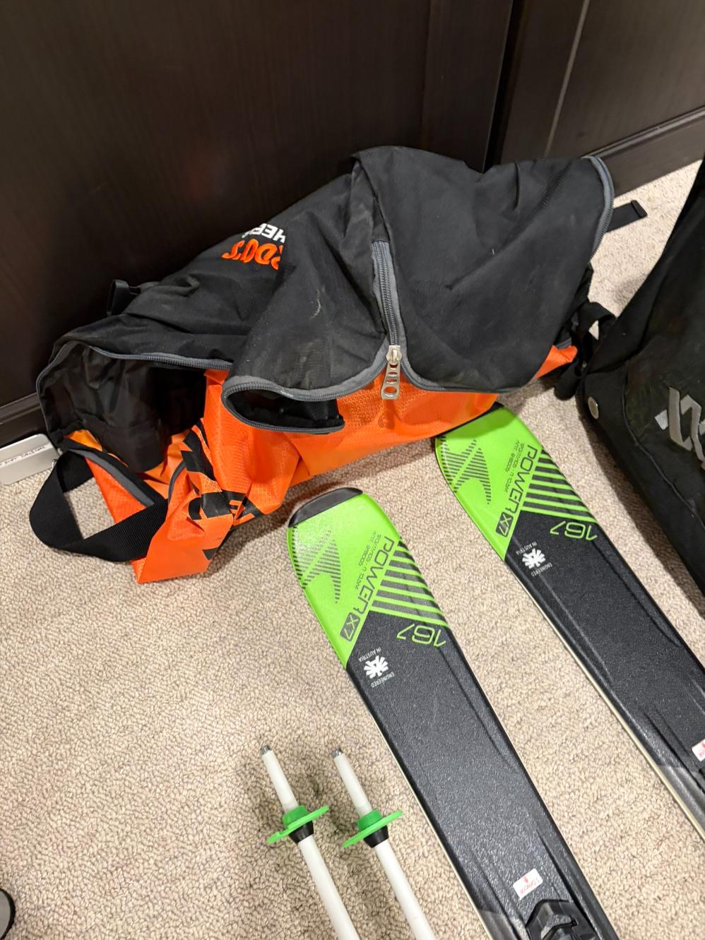 Power Line Blizzard Downhill Skis Lot