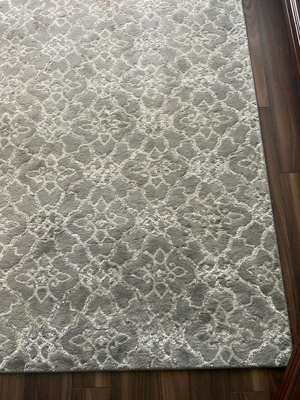 Area Rug (7ft x 5.5ft)