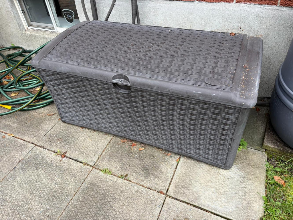 Outdoor Storage Box Lot #