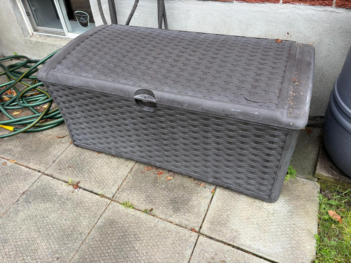 Outdoor Storage Box Lot #
