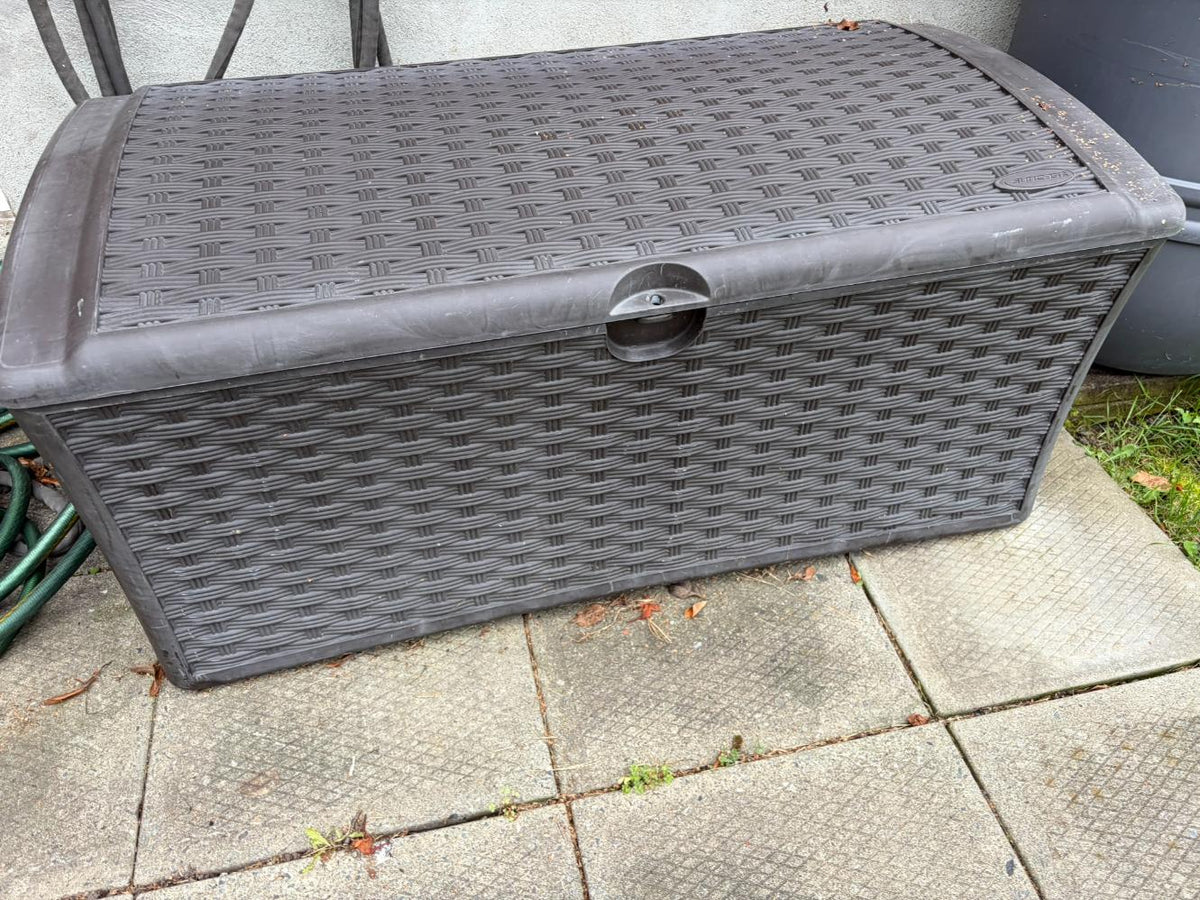 Outdoor Storage Box Lot #