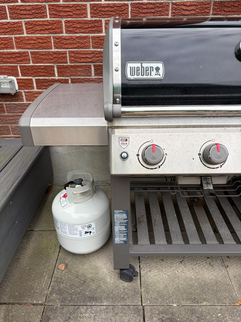 Weber Genesis II E-410 Propane BBQ
