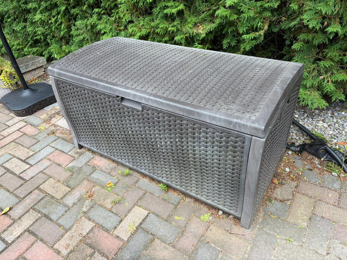 Outdoor Storage Box Lot #
