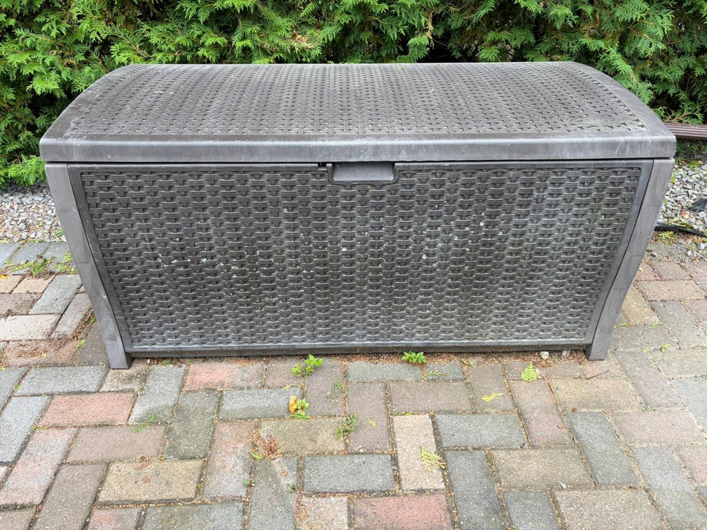 Outdoor Storage Box Lot #