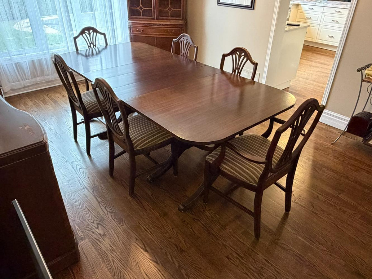 Hespeler Dining Set