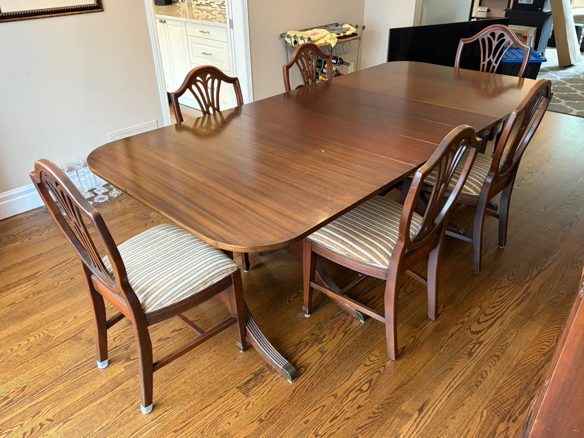Hespeler Dining Set