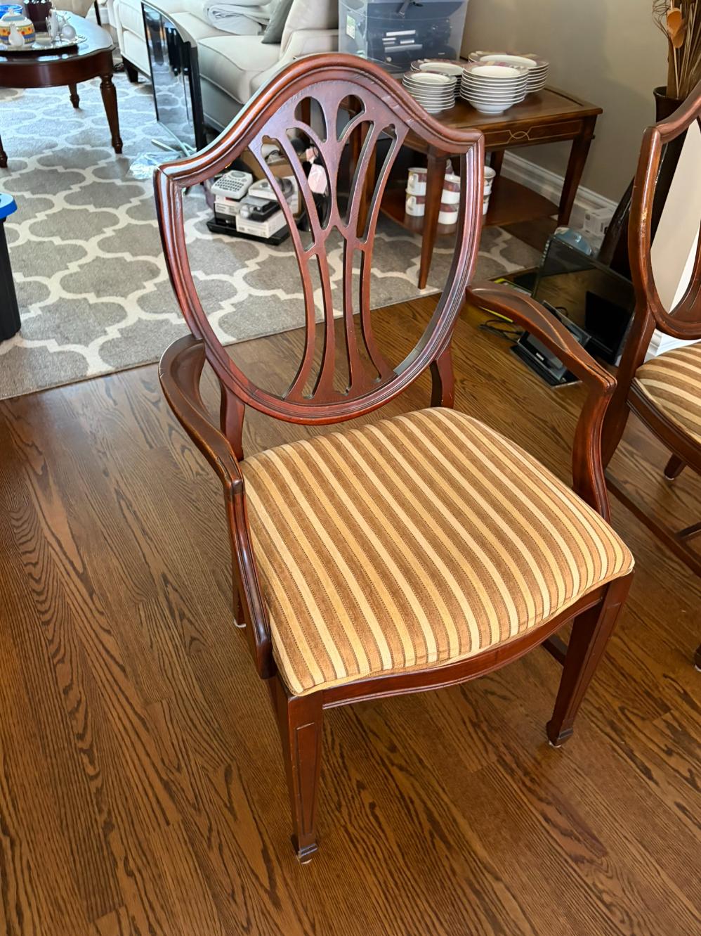 Hespeler Dining Set