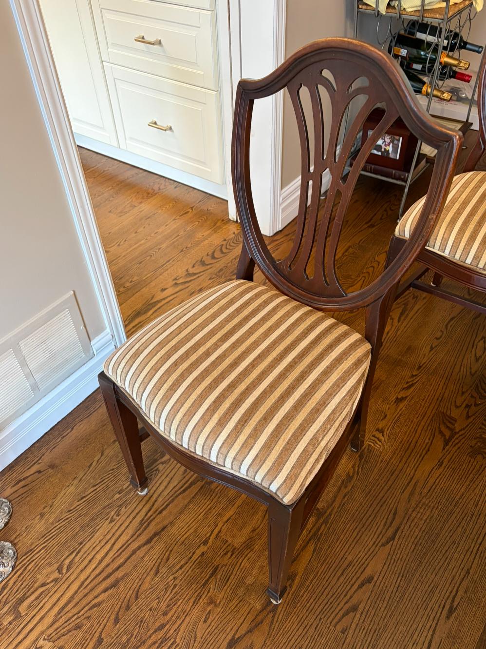 Hespeler Dining Set