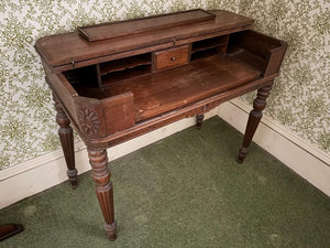 Collapsible Desk