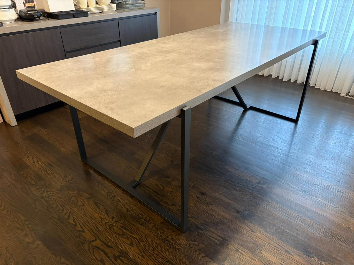 Structube Dining Table