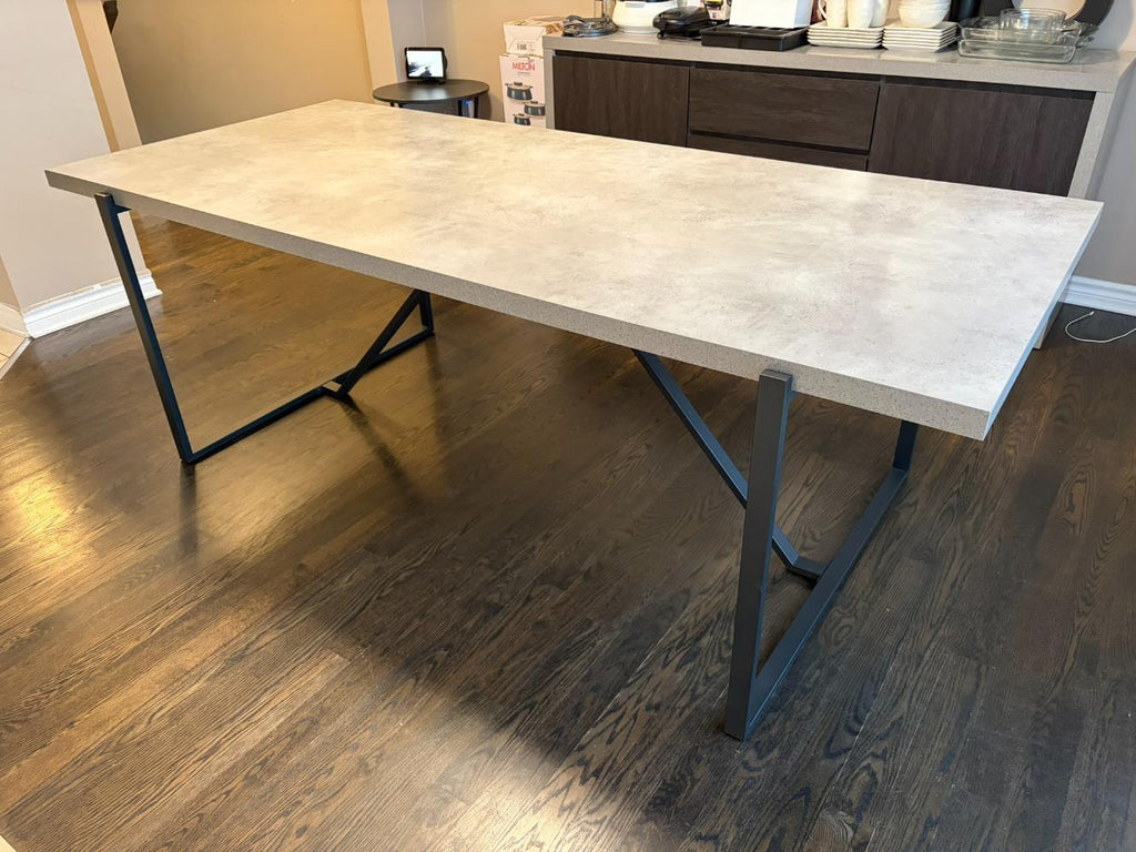 Structube Dining Table
