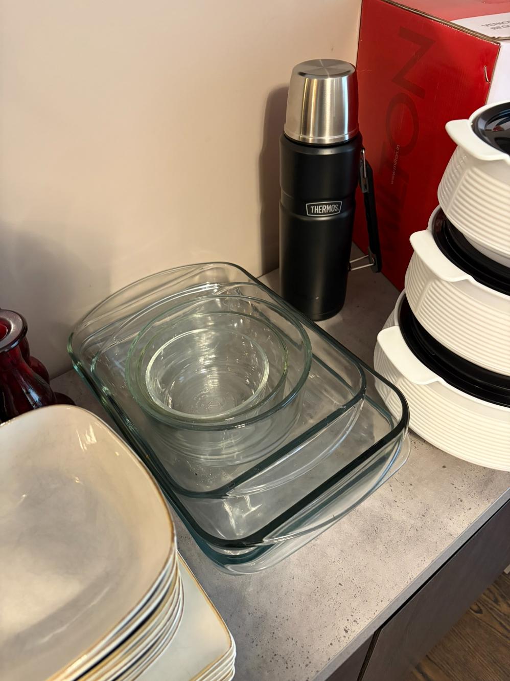 Kitchen and Decor Lot