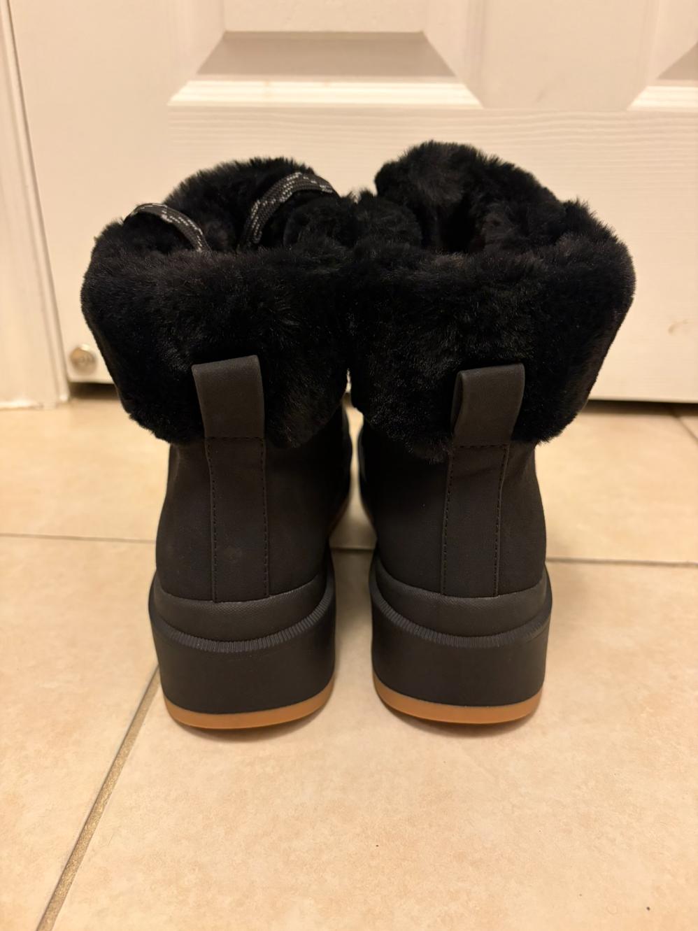 Skechers Womens Boots