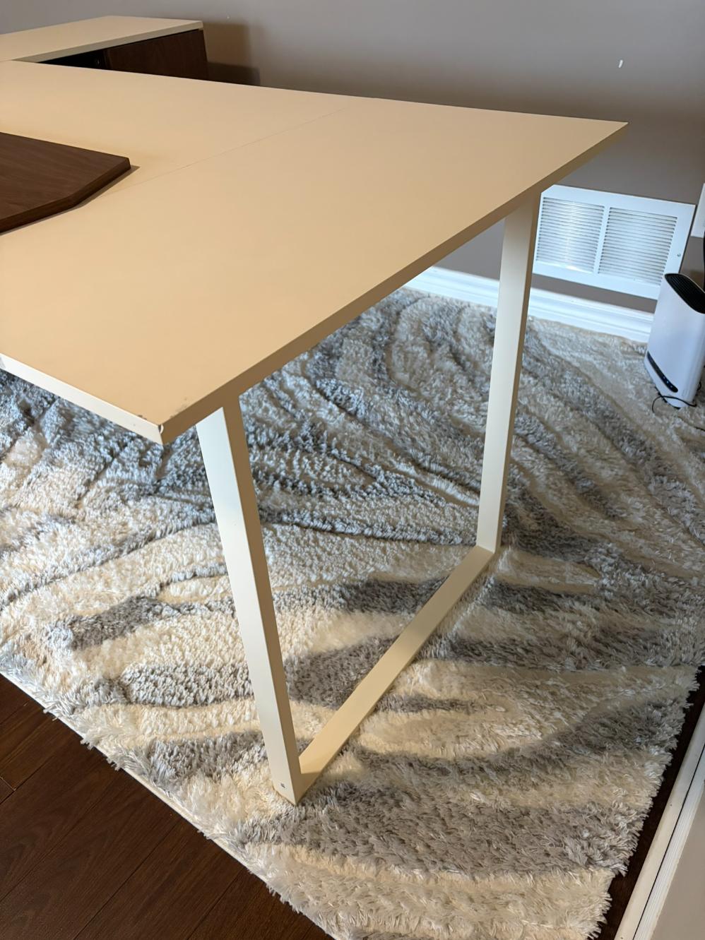 Bed Bath & Beyond Executive L-Shaped Desk
