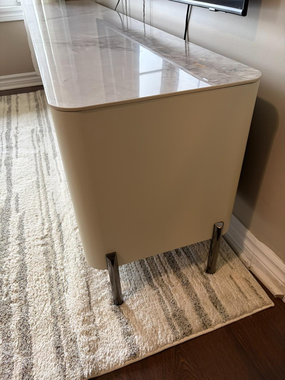 Structube Console
