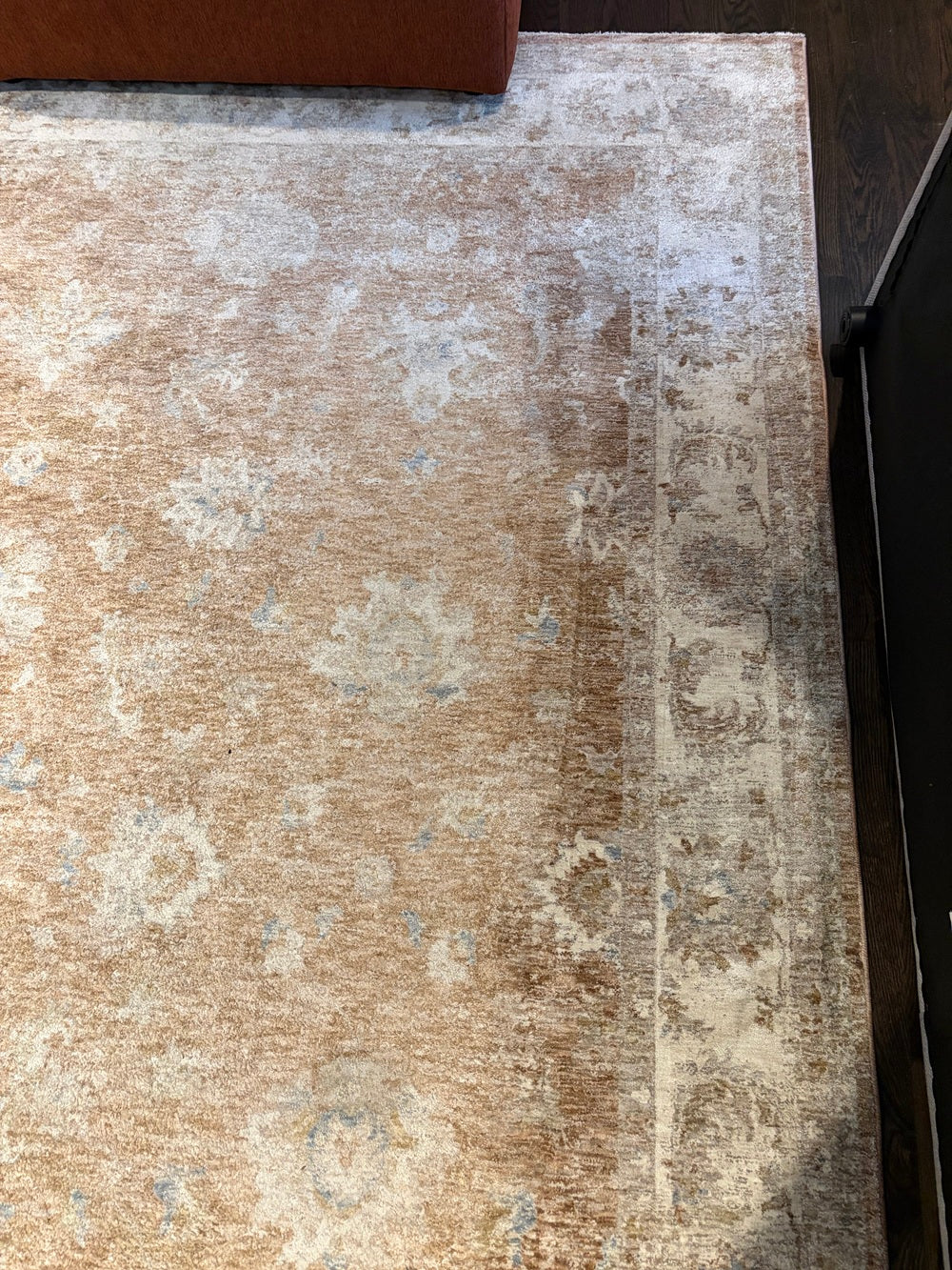 Thin Profile Area Rug Lot # (Ophelia)