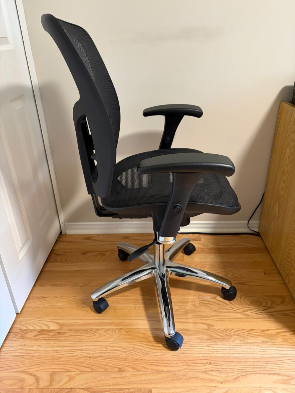 Swivel Armchair Lot #1