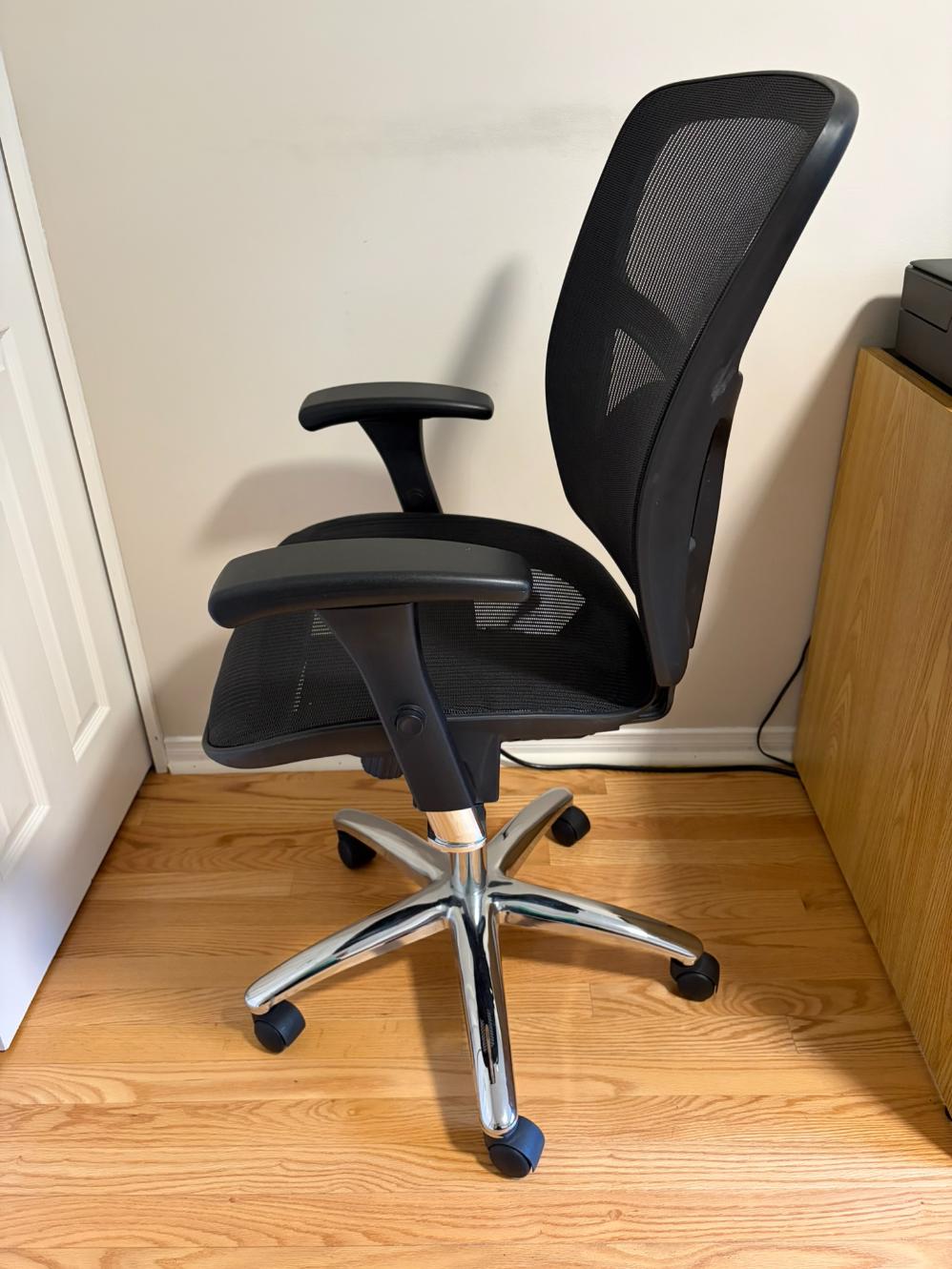 Swivel Armchair Lot #1