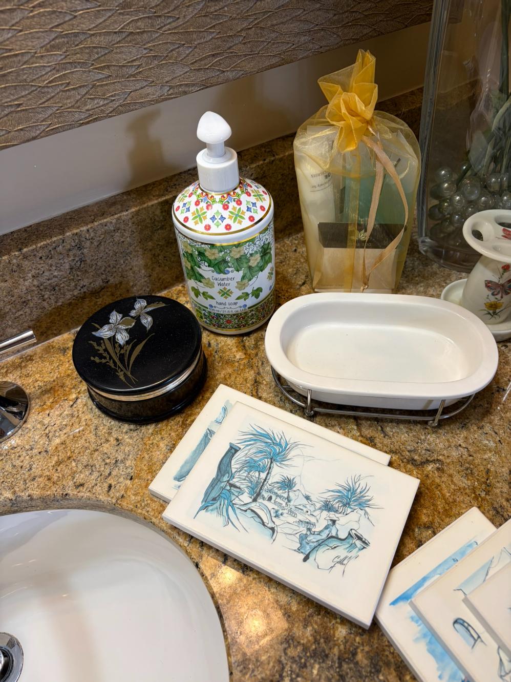 Powder Room Lot #1